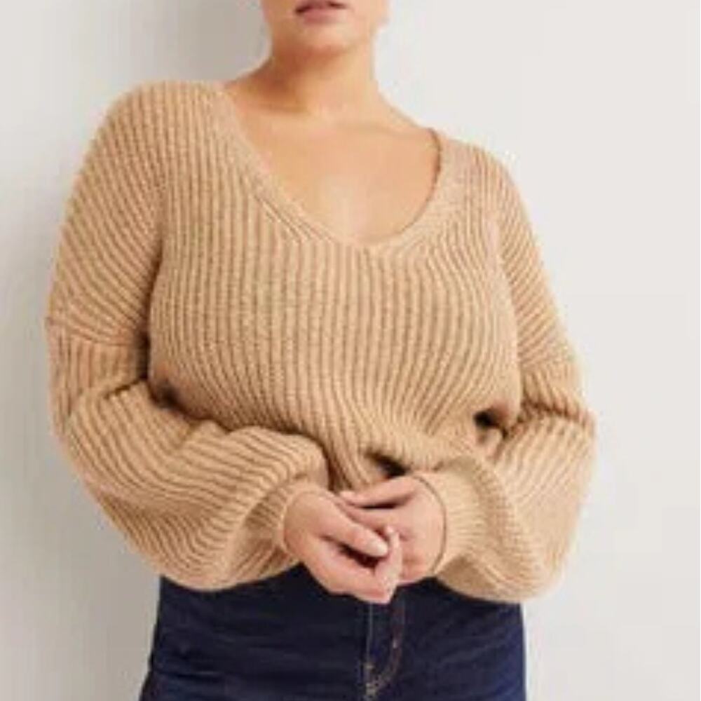 Boden Alpaca Wool Blend Tan Ribbed Knit Chunky Fluffy V-neck Pullover Sweater